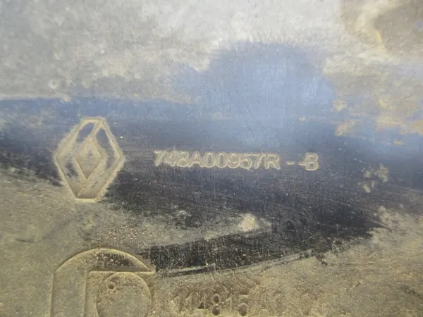Renault Clio V alustanssi OEM 748A00957R image 4