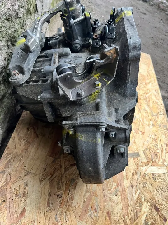 Caixa de velocidades FGP 55186627 para Opel Zafira B 1.9 CDTI image 3
