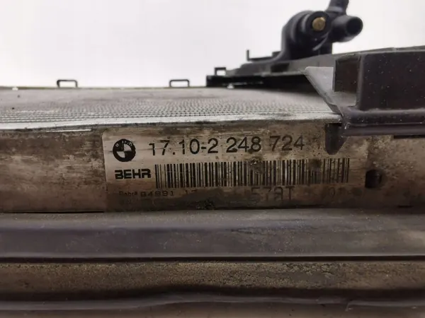Radiateur d'eau BMW X5 E53 OEM 1710224872412 3.0L Diesel image 9