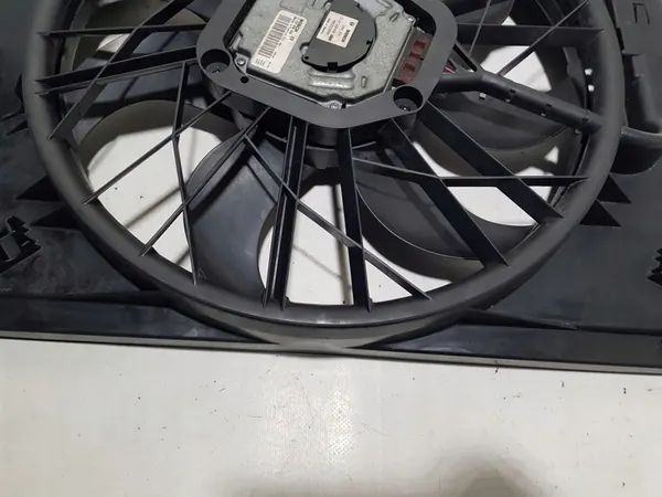 MERCEDES W211 CLS W219 3.2 3.0 CDI Koelventilator A2115000593 image 3