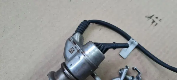Kraftstoffstandssensor OEM 4G0131113C Audi A6 C7 3.0 TDI image 8