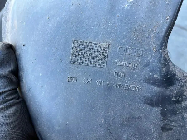 Front Wheel Arch Plastic Audi A4 B6 B7 8E0821171E 8E0821172E image 5