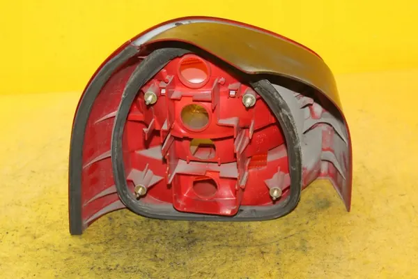 AUDI A3 8L Luz Trasera Derecha image 3