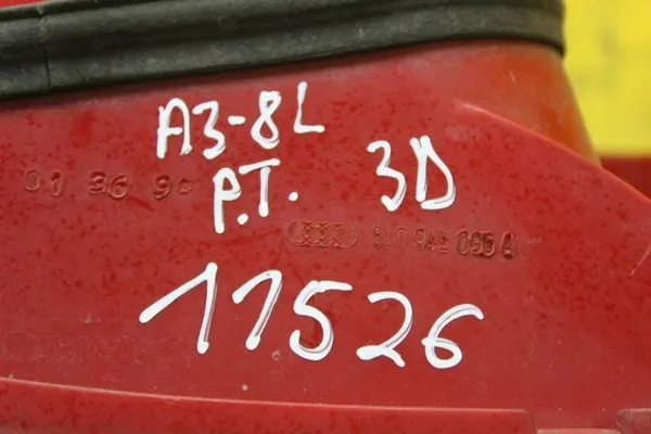 AUDI A3 8L Luz Trasera Derecha image 9
