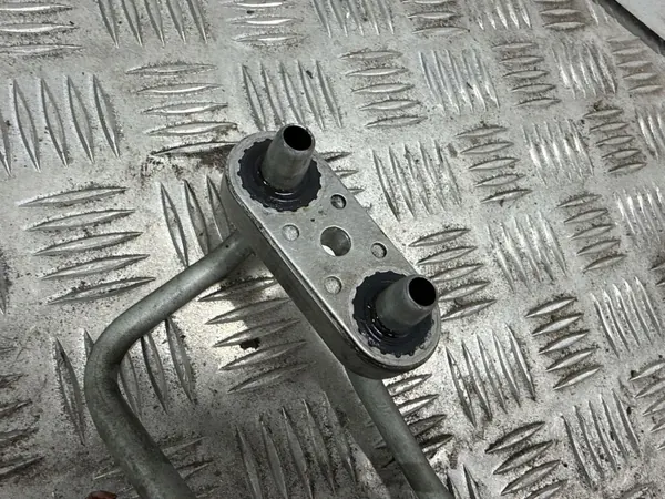 Oljekylarlinje Chevrolet Camaro OEM 23306018 image 8