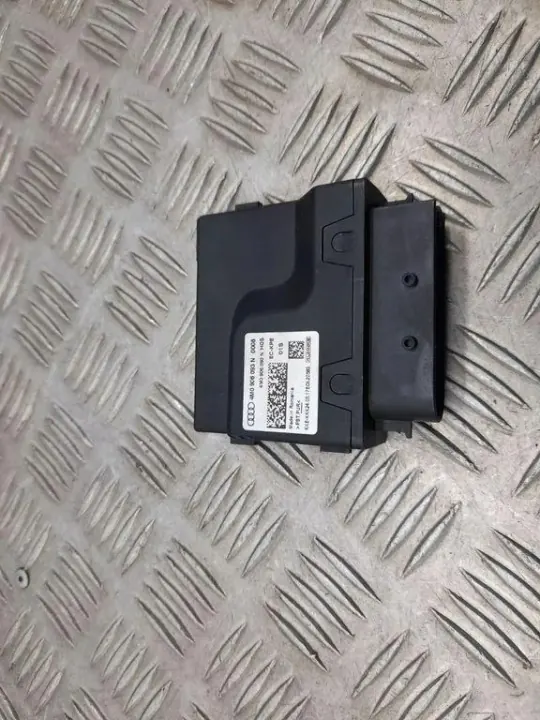Audi A5 2018 Polttoainepumpun ohjausmoduuli OEM 4M0906093N image 2