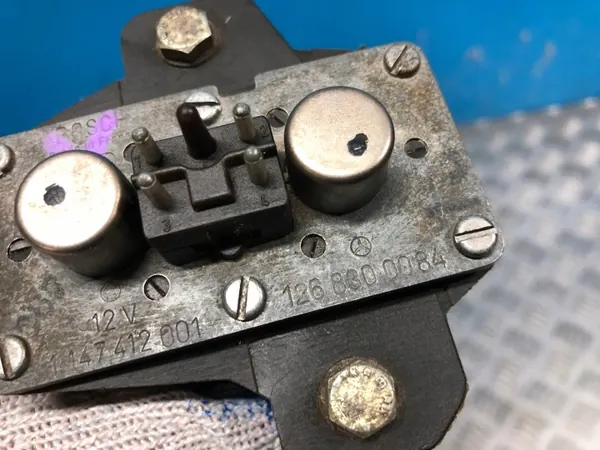 OEM 1268300084 Mercedes W126 SEC 500 Lämmitysventtiilit image 4