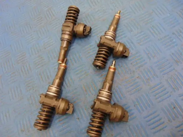 OEM 0414720215 complete injectorset voor VW Passat B6 image 3