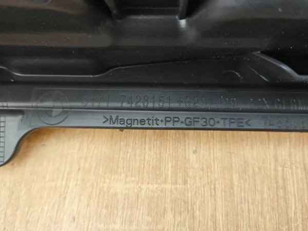 OEM 7428151 väliseinäkiinnitys BMW G26 G20:lle image 4