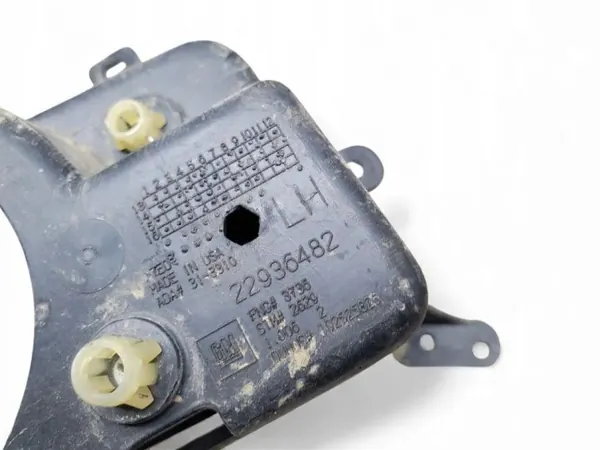 Farol de nevoeiro dianteiro esquerdo OEM 22936482 Chevrolet image 5