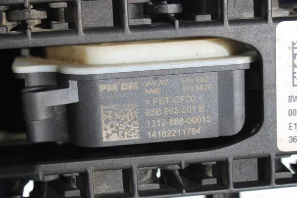 Audi A4 Luchtinlaatrooster OEM bt-cars-17368 Gebruikt image 7