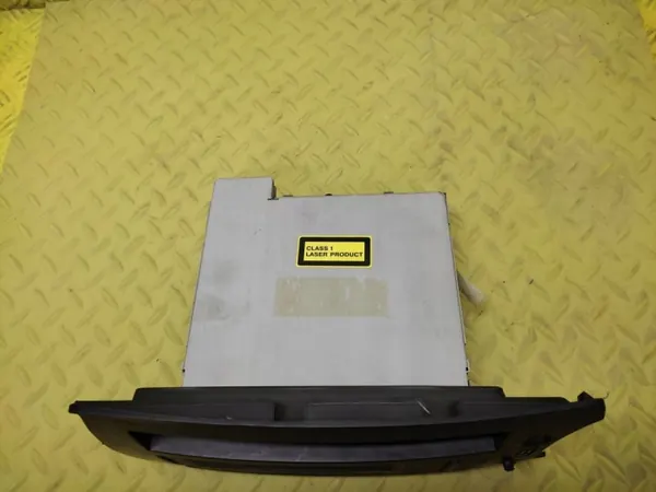 Cambiador CD Blaupunkt usado OEM 7607769060 Citroen C4 image 3