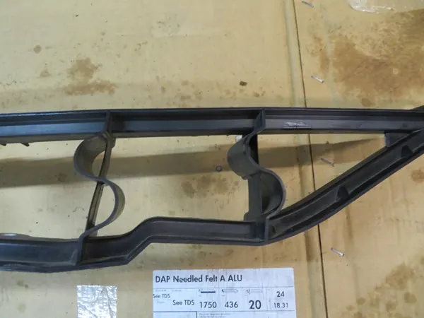 BMW OE 51657157989 supporto parafango image 3