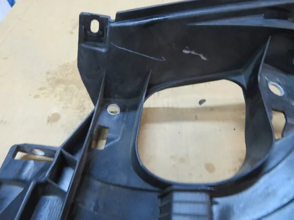 BMW OE 51657157989 supporto parafango image 6