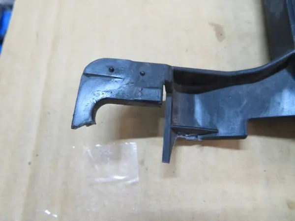 BMW OE 51657157989 supporto parafango image 8