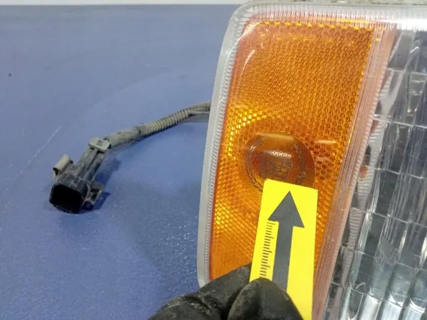 OEM 16516304 Pisca Dianteiro Direito Cadillac image 8