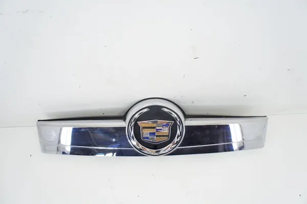 TU213 Cadillac Escalade III Garniture Hayon image 4