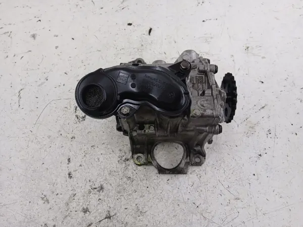 Begagnad oljepump OEM 851375608 för BMW X1 F48 2.0D image 4