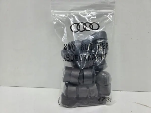 AUDI A4 B9 Enjoliveurs de Roue OEM 8W0600026 image 3