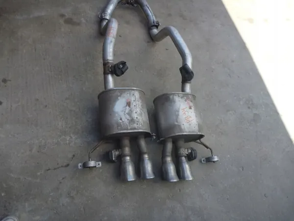 Pakoputken kuristin OEM 82147123 Corvette C7:lle image 6