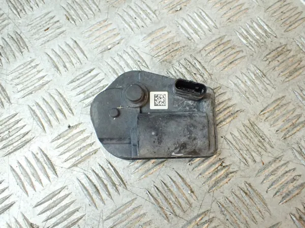 Pakoputken kuristin OEM 82147123 Corvette C7:lle image 8