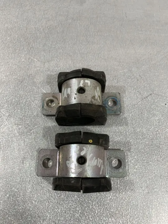 Lien de stabilisateur arrière Mitsubishi OE OEM FBZ18489 image 3