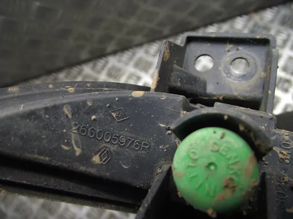 Farol LED dianteiro esquerdo Renault Fluence image 4