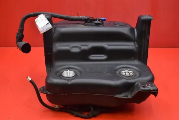 Begagnad AdBlue-tank 3Q0131877D för VW Passat B8 image 2