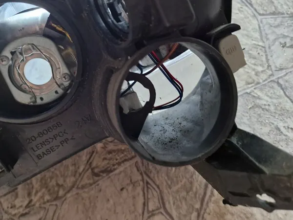 LÁMPARA REFLECTORA DERECHA OPEL CORSA C COMBO C image 6