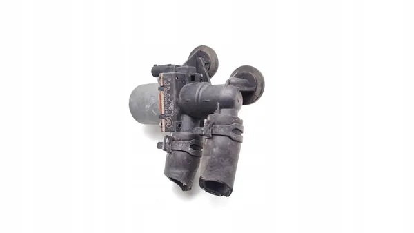 BMW X3 Kylvätskeventil 3.0i 2004 OEM 8369805 image 2