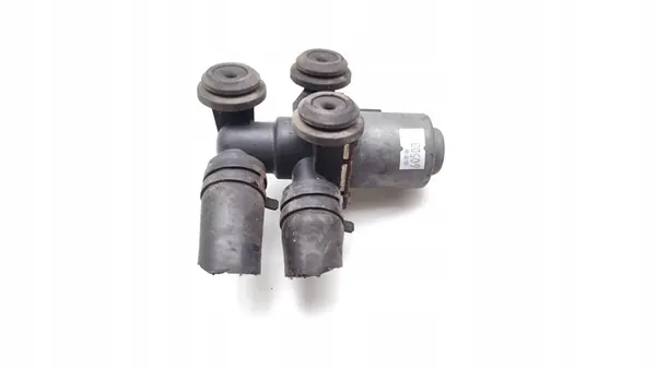 BMW X3 Kylvätskeventil 3.0i 2004 OEM 8369805 image 4
