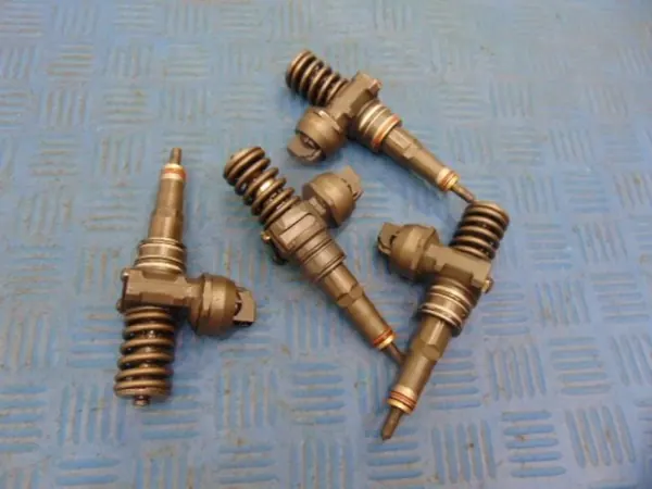VW Golf IV 1.9TDI insprutningsset OEM 0414720037 image 3