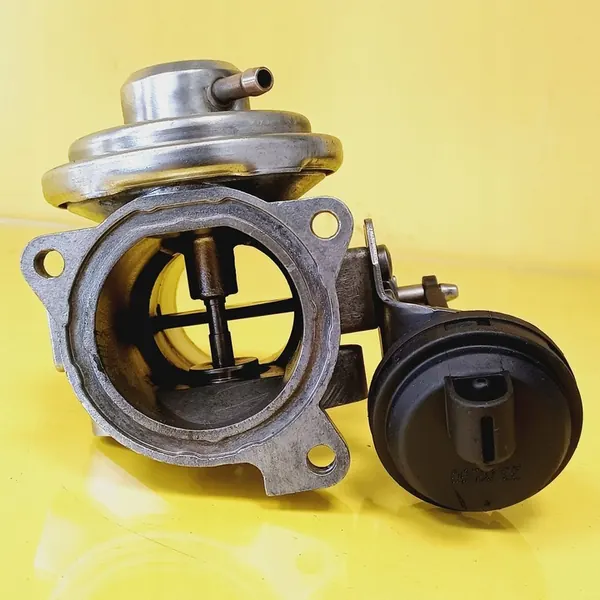 EGR-venttiili VW Golf IV 2003 038129637B image 8