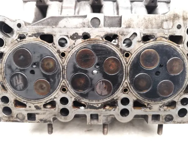 Culasse droite moteur Audi A4 OEM 059L image 6