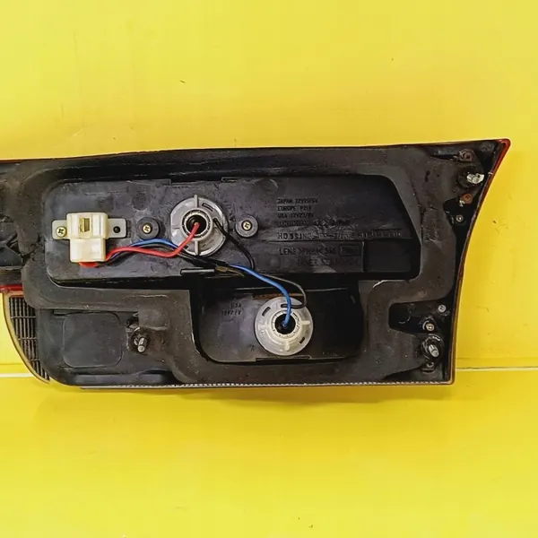 Garniture de Hayon Subaru Legacy OEM DRC83817 image 10