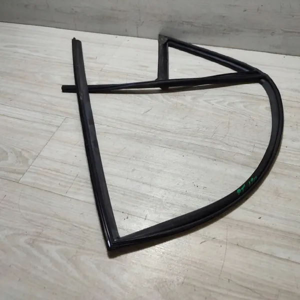 OEM 27590 achterdeur rechter raamrubber Hyundai i20 image 2