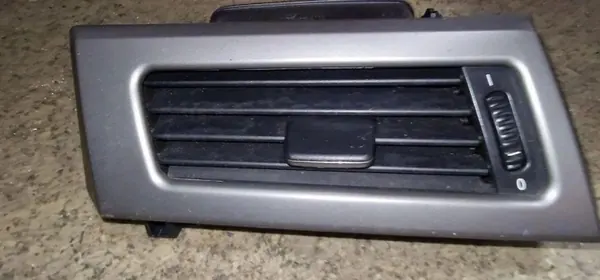OEM 6953619 Rejillas salpicadero BMW 5 TOURING E61 image 2