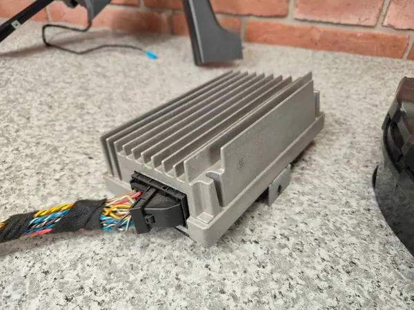 BMW X5 E70 HIFI Verstärker OEM 9253197 - Gebraucht image 5
