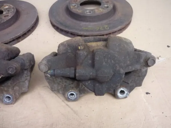 Étriers & Disques Frein Avant OEM PRZEDNIE Opel Corsa D image 7