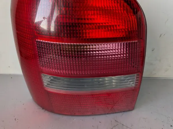 Luz Trasera Izquierda Audi A4 B5 Kombi 8D9945095D image 3