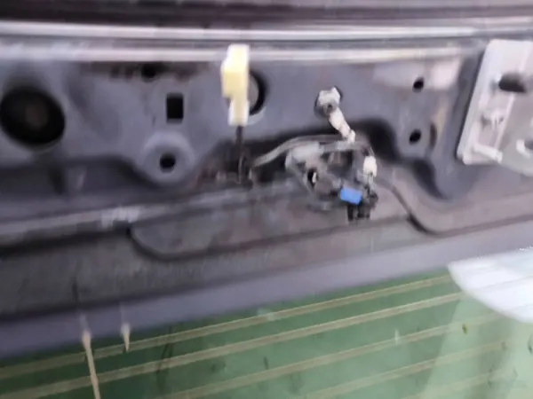 BMW OEM 7206563 Tonat Bagagelucksglas för F11 Touring image 3