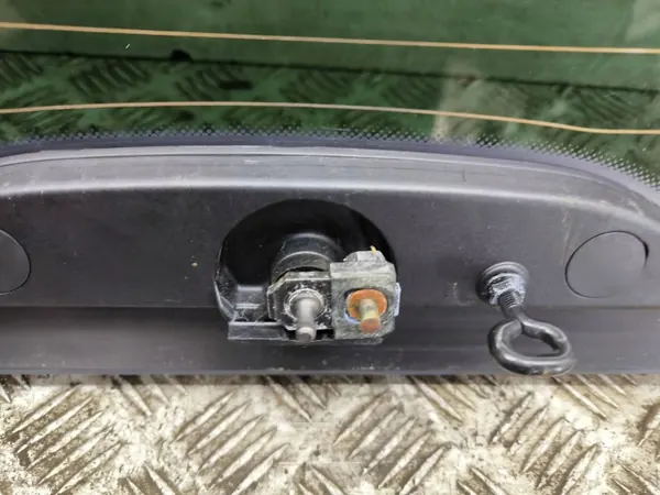 BMW OEM 7206563 Tonat Bagagelucksglas för F11 Touring image 7