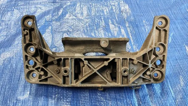 Transmission Mount BMW E60 E61 530i 3.0i N53 image 2