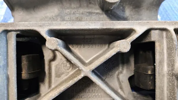 Transmission Mount BMW E60 E61 530i 3.0i N53 image 3