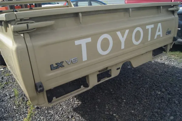 Panneau Latéral de Plancher de Chargement Toyota 70 LX V6 image 6
