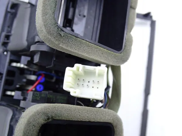 Grelha de ventilação traseira BMW 5 GT F07 09-17 9118249 image 5