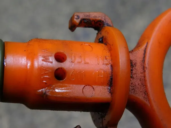 A3 8P GOLF VI 1.6 TDI Öljytikku 03L115611H image 7