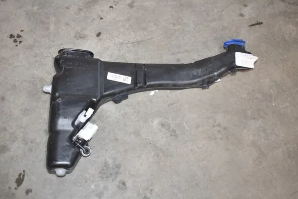 Spolarbehållare OEM A1678605700 för Mercedes X167 image 2