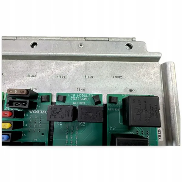 Caixa de fusíveis Volvo OEM 22217259 - Estado usado image 2