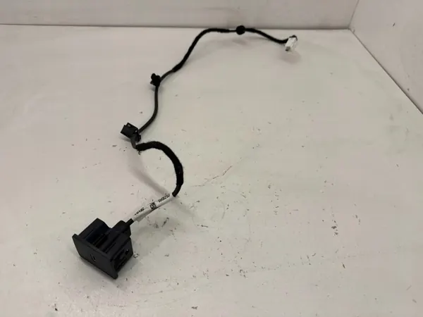 Ford USB-aansluiting OEM LJ6T14G671BA - Gebruikt image 3